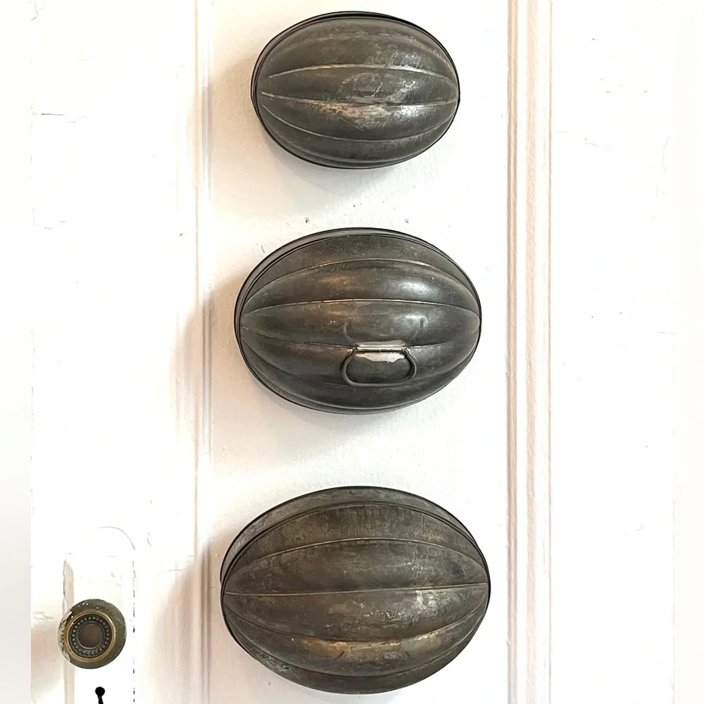 Antique Pudding Molds Nesting Melon Acorn Vintage Jello Cake Pan Kitchen Decor - Picture 6 of 6